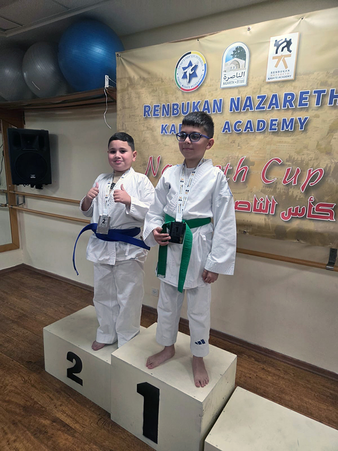 مدرسة حسني عرار للكراتيه وفنون القتال تتألق في بطولة كأس الناصرة القطرية 2025